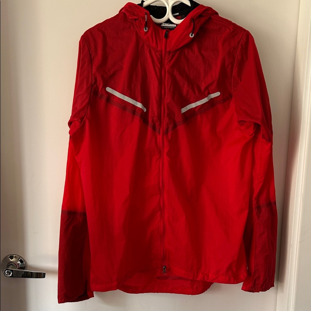 Like new Nike light runner Jacket size M